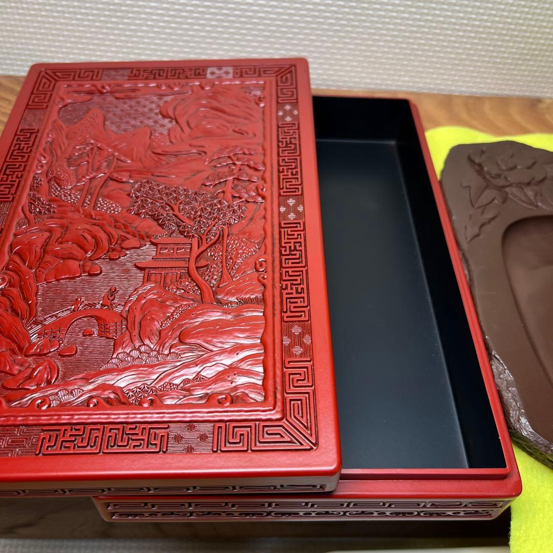 ⭕️赤間硯　牡丹花彫刻入り硯　女性好み　丘の全体に仕上げ塗料を塗布　赤間硯製硯師