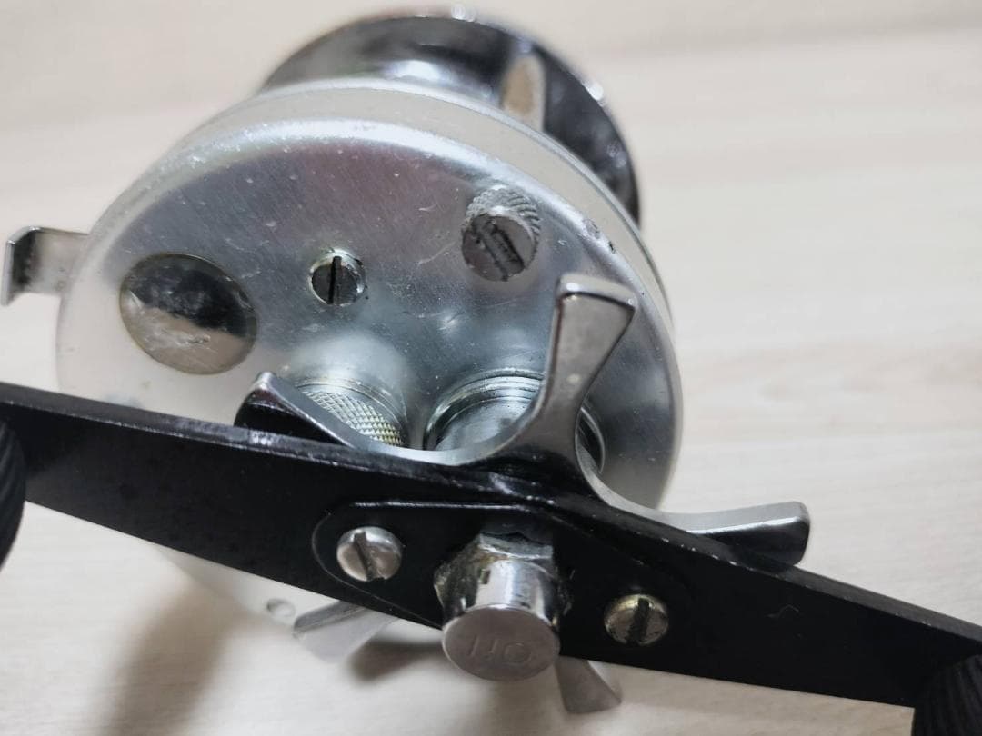 アブガルシア　アンバサダー5500C 　ビンテージ　リール abu 　シルバー