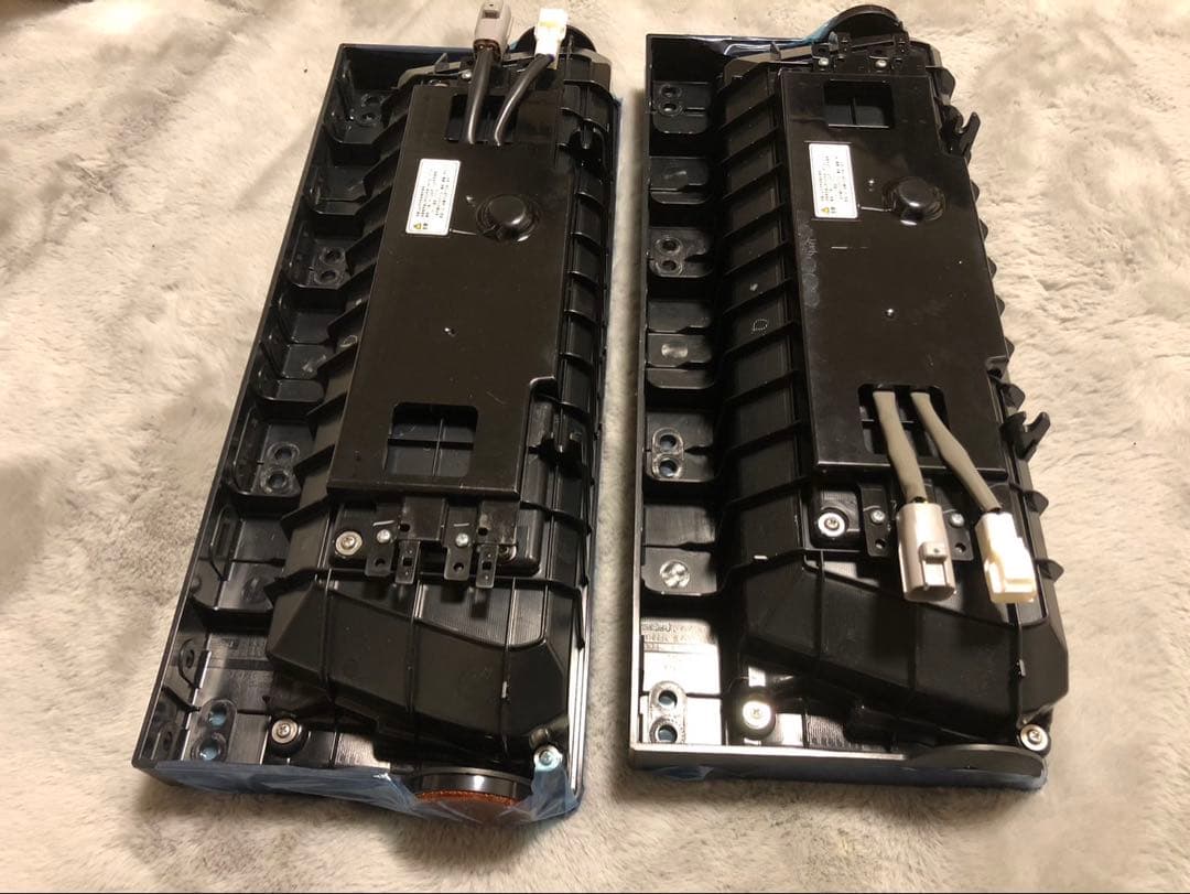 小糸　オールLED テールランプ　左右セット