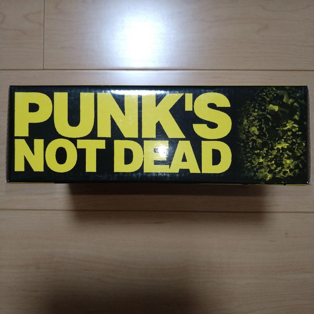 新品PUNK'S NOT DEAD 限定版 DVD BOX付属品Tシャツ缶バッジ
