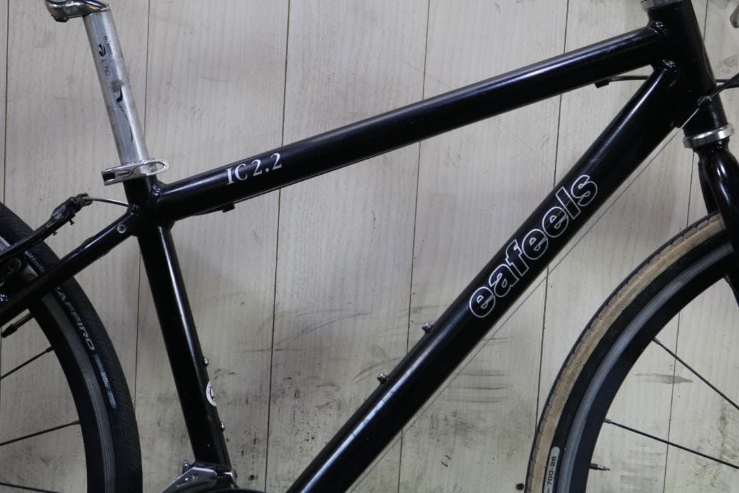 eafeels IC2.2 700C アルミ24速 400mm BLACKクロス