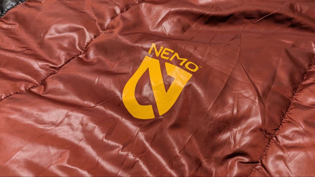 NEMO「TEMPO50＋収納袋セット」メンズ化繊シュラフ【中古美品】
