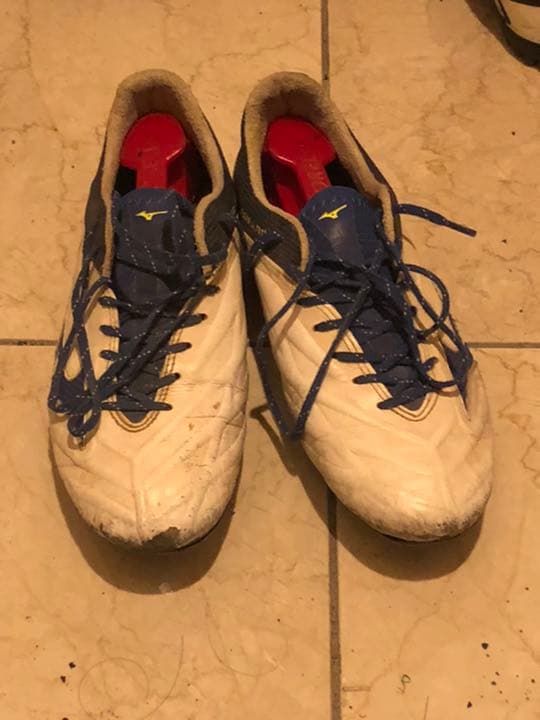 ミズノスパイクレビュラ