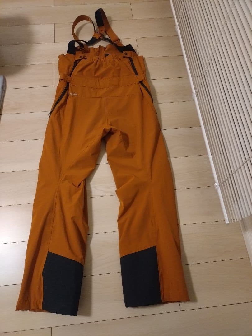 DESCENTE　ビブパンツ