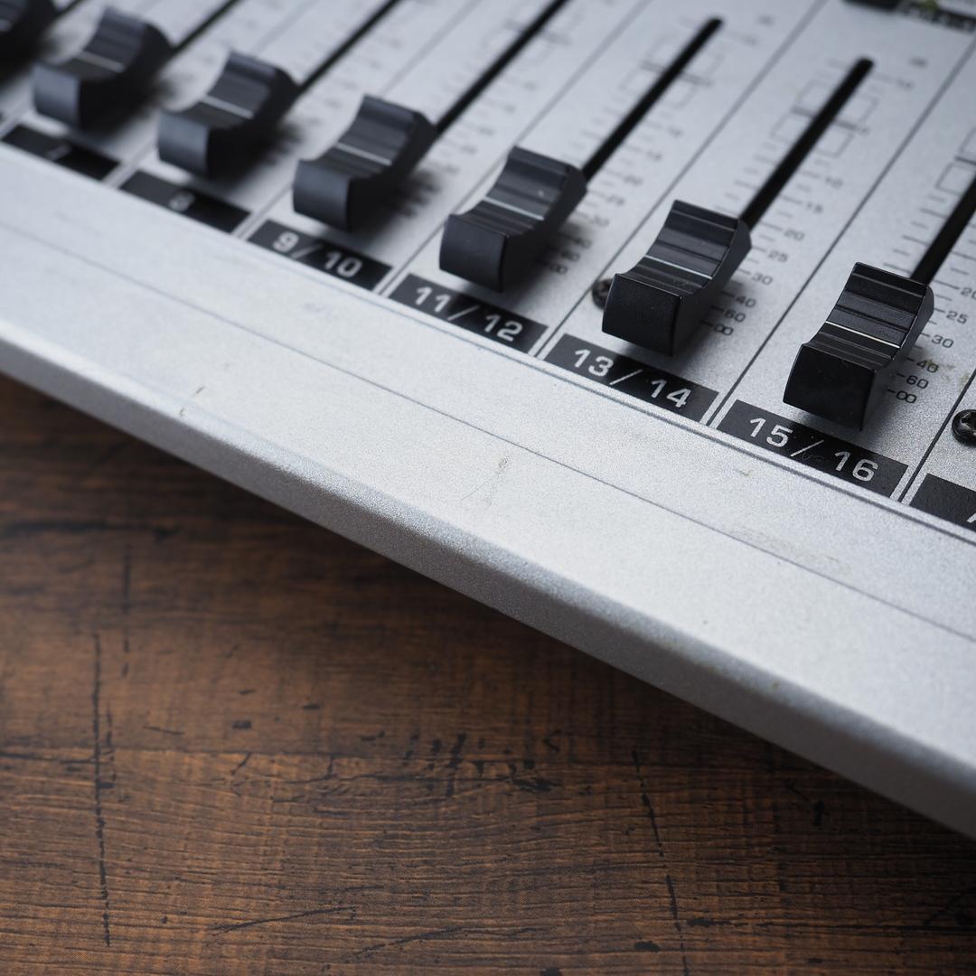 BEHRINGER MX2004A 　ACアダプターなしだけど動作確認済品