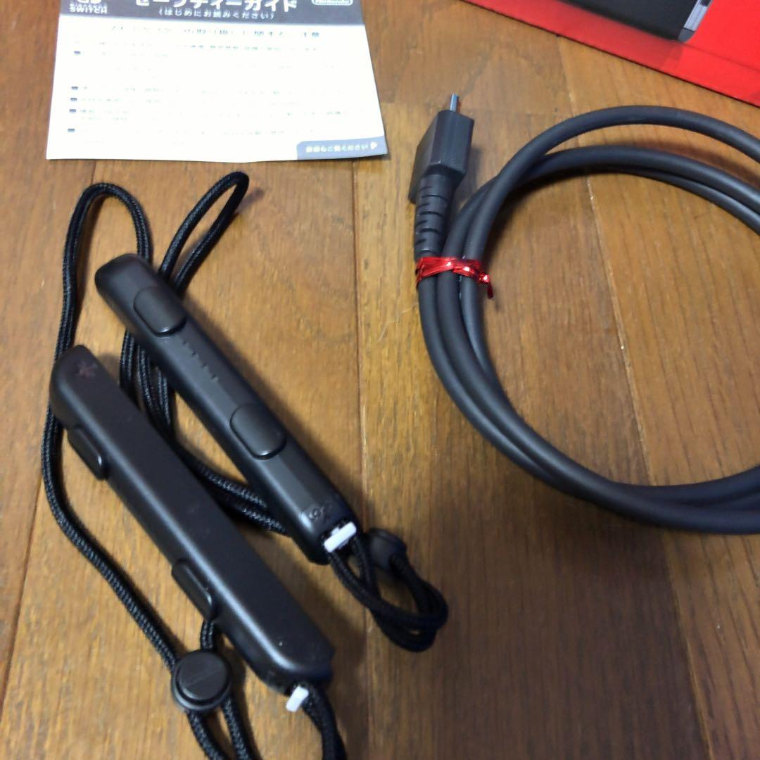 完備品　おまけ付き　NINTENDO SWITCH 本体 ネオンブルー レッド