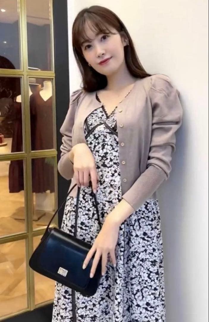 ワンピース Herlipto Lace Trimmed Floral Dress black