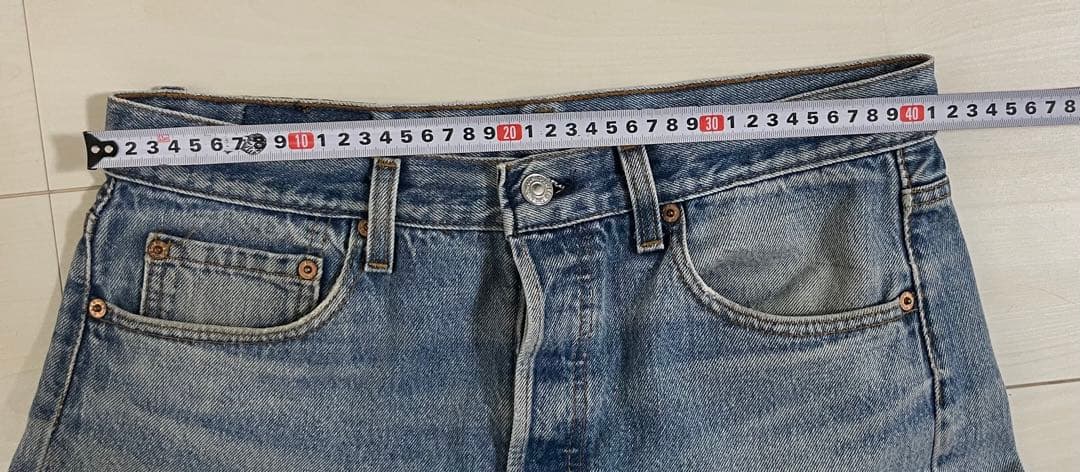 90年代のLevi's 501 USA製522 刻印  美しい色落ちとヒゲが特徴
