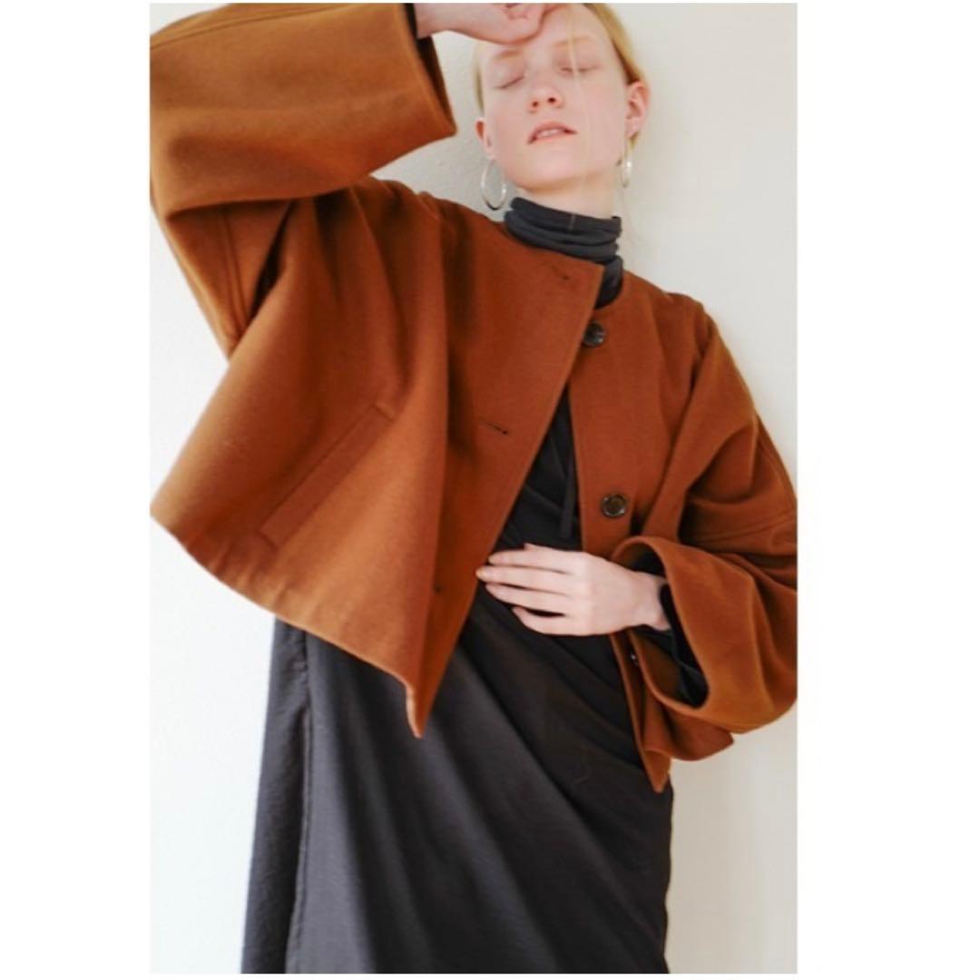 【美品】 クラネ ノーカラーブルゾン 近年モデル ショート丈コート