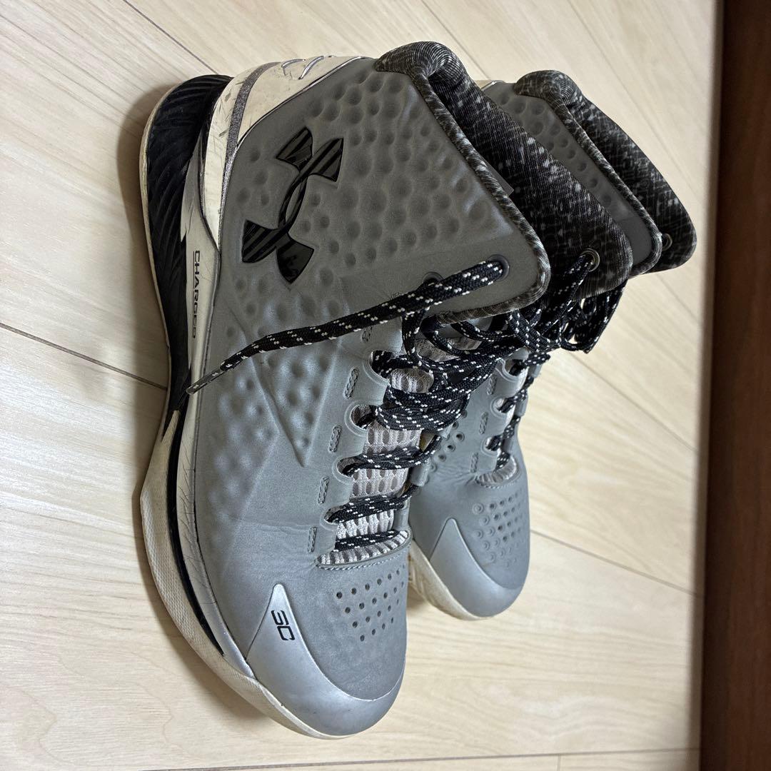 Under Armour Curry 1 グレー バスケットシューズ