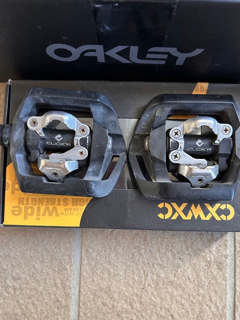 オークリー KOYA RC CLIPRESS 41.5とSPDペダルセット