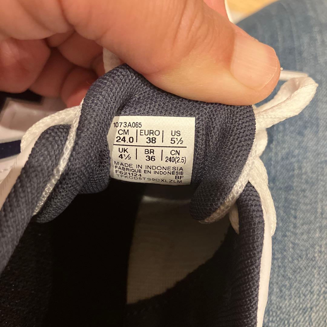 ASICS バレーボールシューズ 24.0cm ケース