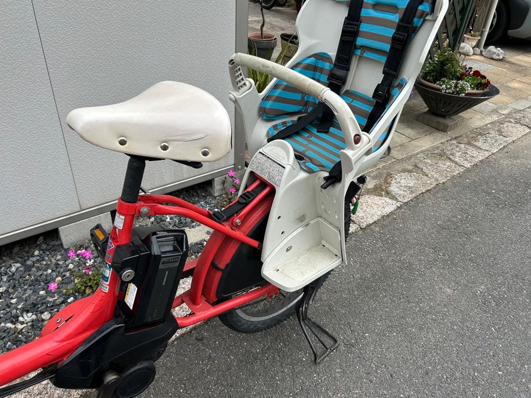 ブリヂストン　ビッケ　赤 電動アシスト自転車 チャイルドシート付き　Bikke