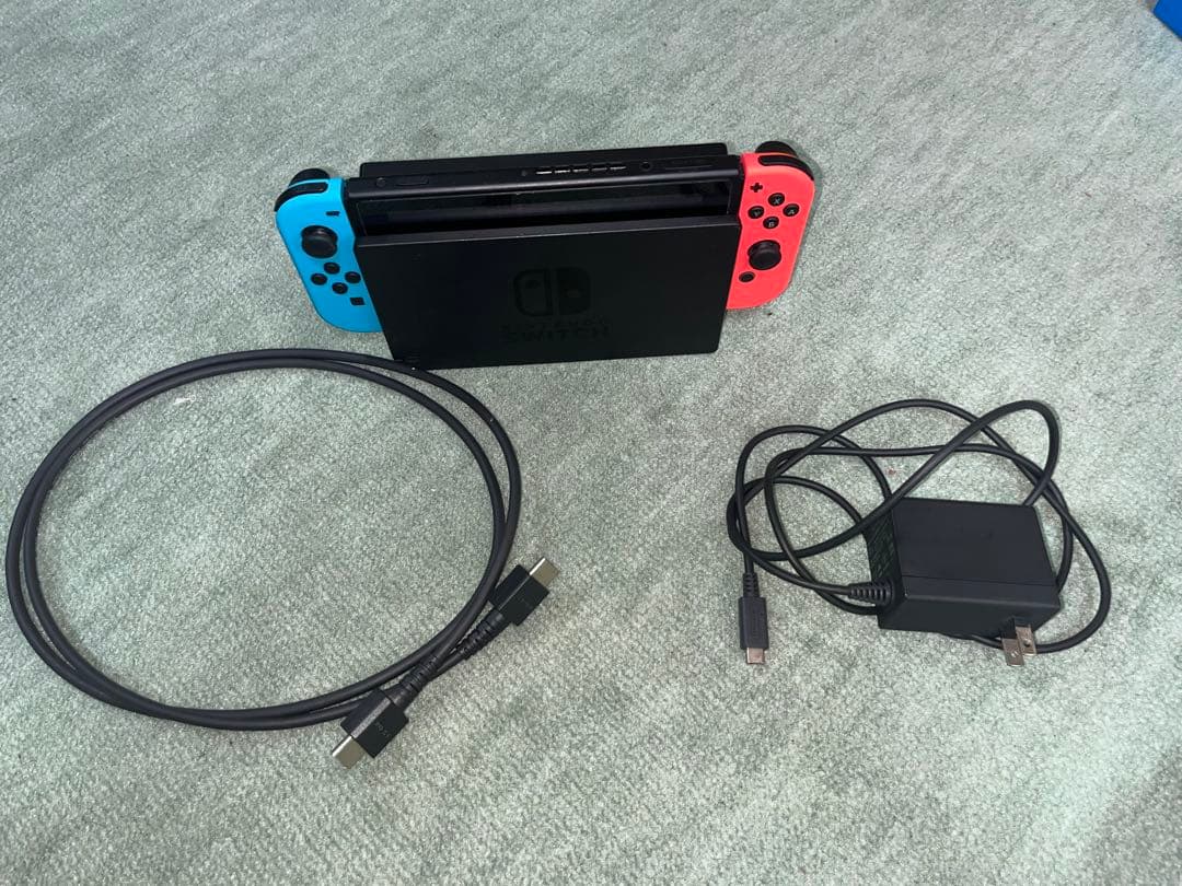 Nintendo Switch 本体 ネオンブルー/ネオンレッド　ケーブル付き