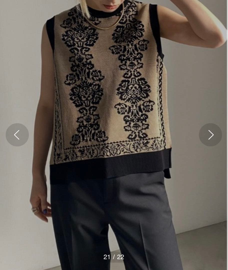 トップス MEDI REVERSIBLE VINTAGE FLOWER KNIT VEST