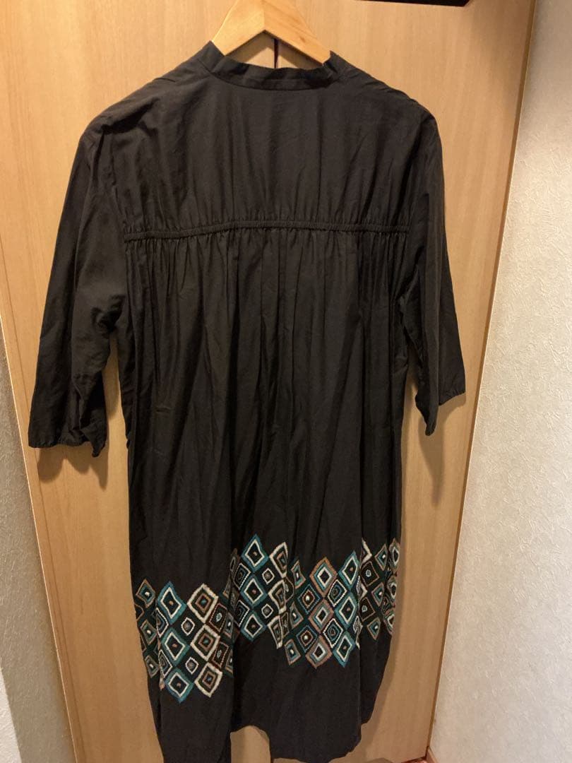 ミナペルホネン　刺繍チャコールワンピース 七分袖　38