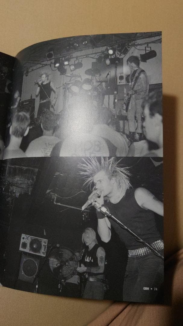 洋書 LEGENDS OF PUNK: Photos from the Vault
