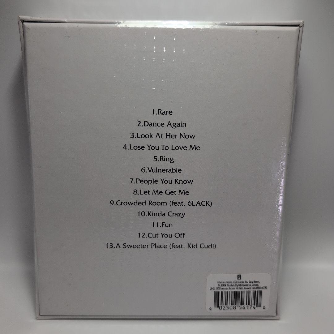 Rare Selena Gomez 新品未開封