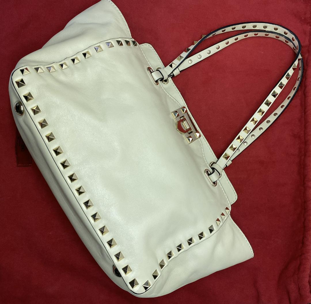 VALENTINO ロックスタッズバッグ