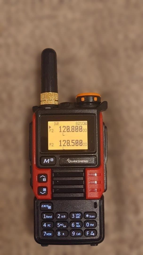 【エアバンド対応】カーアンテナ付き 広帯域受信機 新品 航空無線 FMラジオ 赤