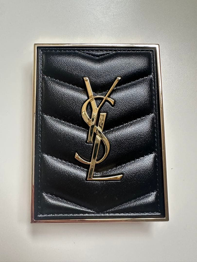 YSL アイシャドウパレットクチュール ミニ クラッチ100 ミニ香水付き