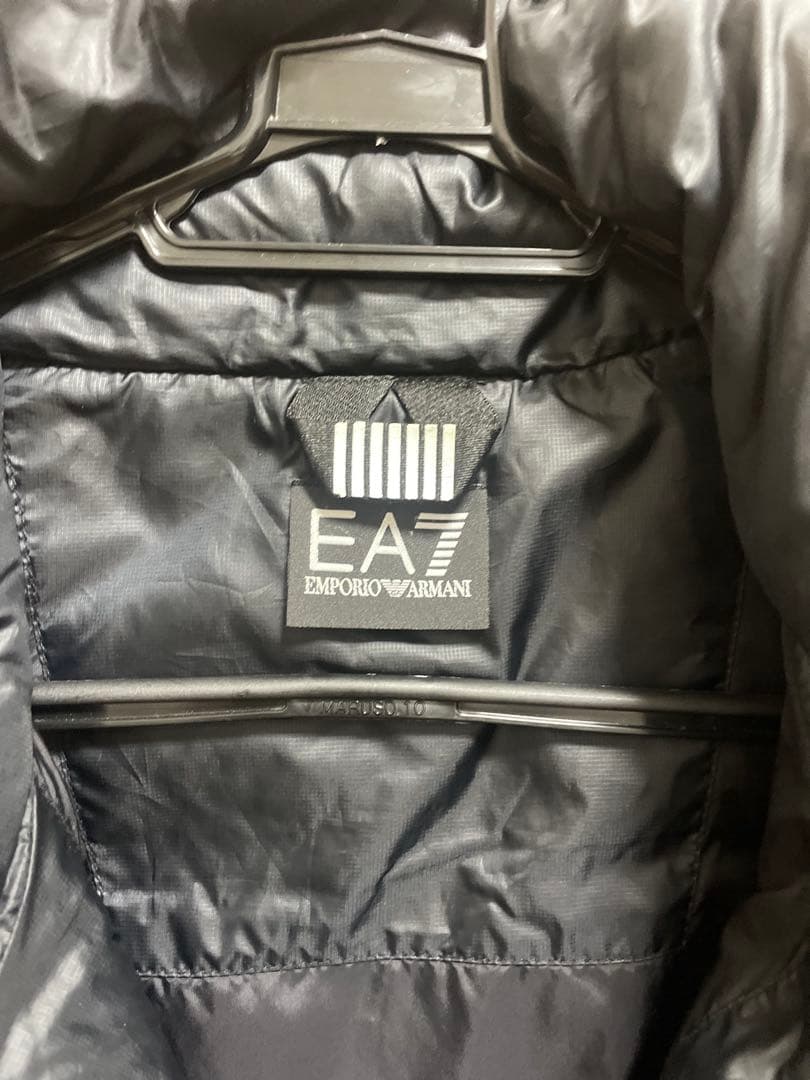 EA7 ブラック ダウンベスト