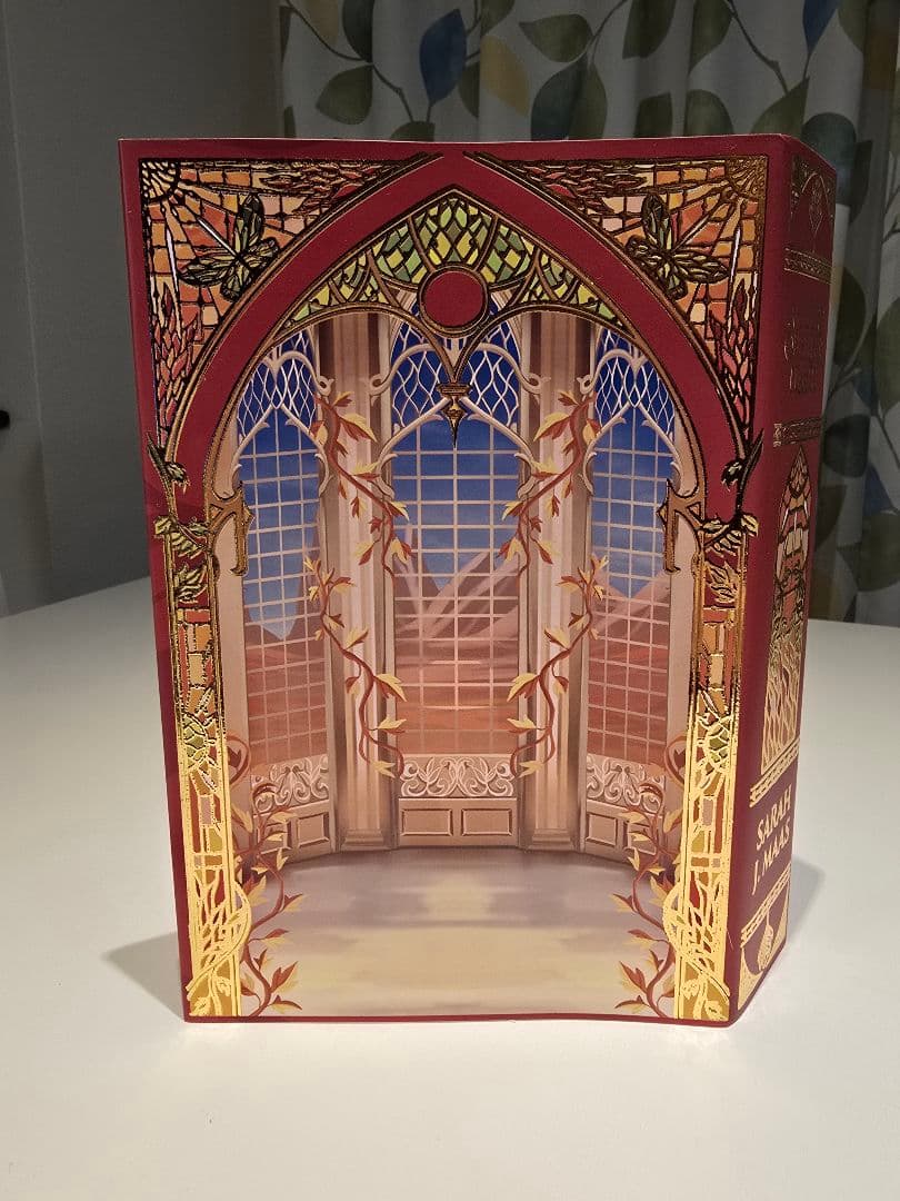 洋書 A court of thorns and roses DUST JACKETS