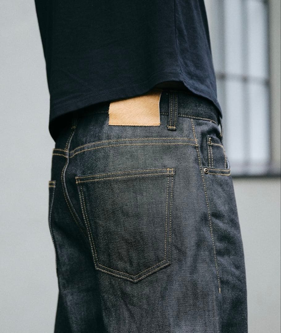 Regen Glanzブラック ストレートデニム パンツ Lサイズ