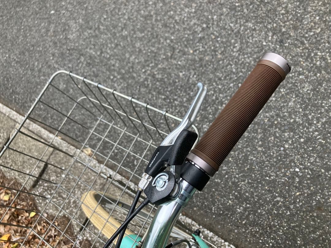 ビアンキ　アリカント　クロスバイク　シティサイクル　チェレステカラー