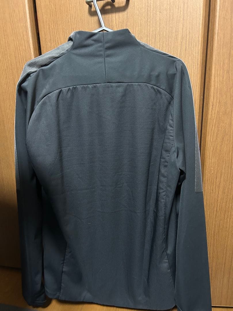 Nike AEROLAYER ドリルトップ エアロスイフト