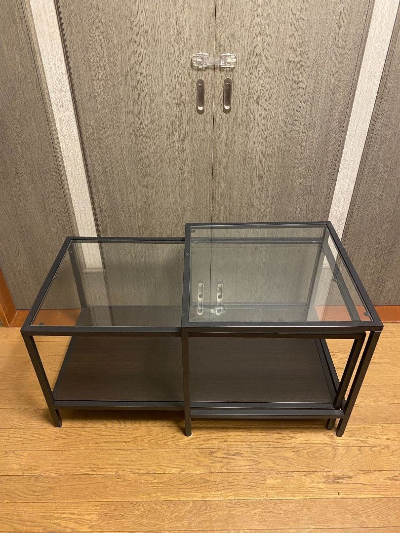 IKEA VITTSJÖガラスのネストテーブル2点セット