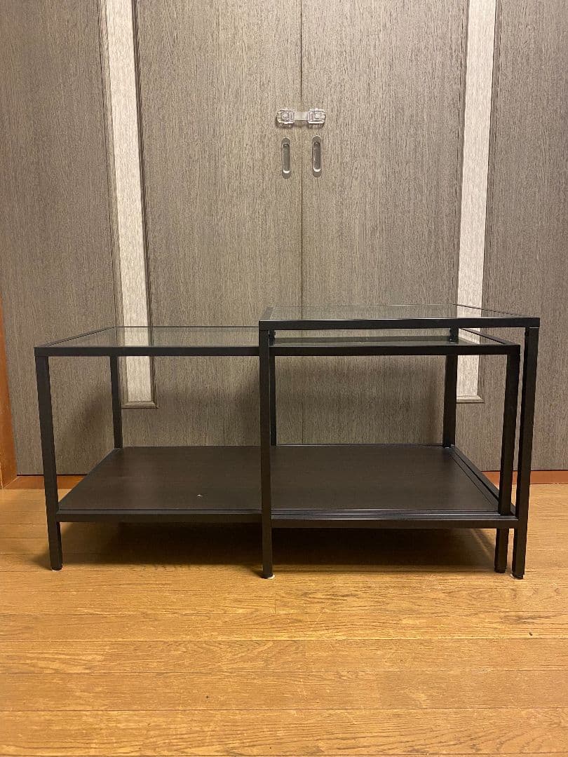 IKEA VITTSJÖガラスのネストテーブル2点セット