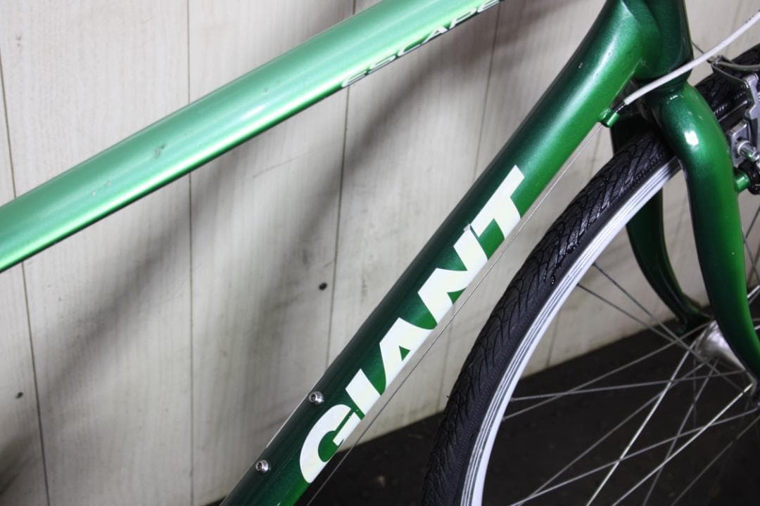 GIANT ESCAPE R3 700C アルミ 24速 500mm 緑色クロス