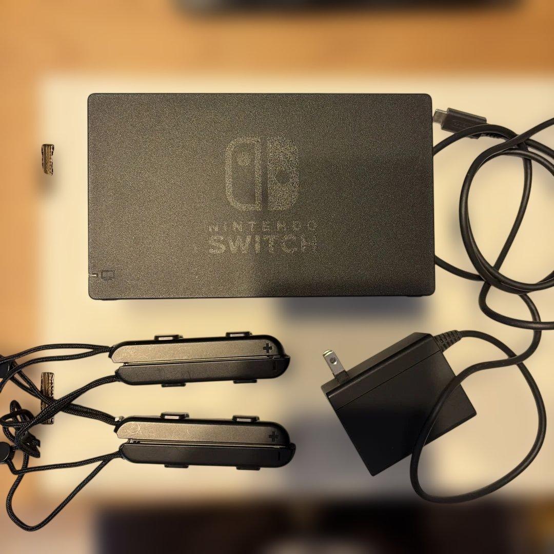 Nintendo Switch 本体 Joy-Con付き グレー/赤