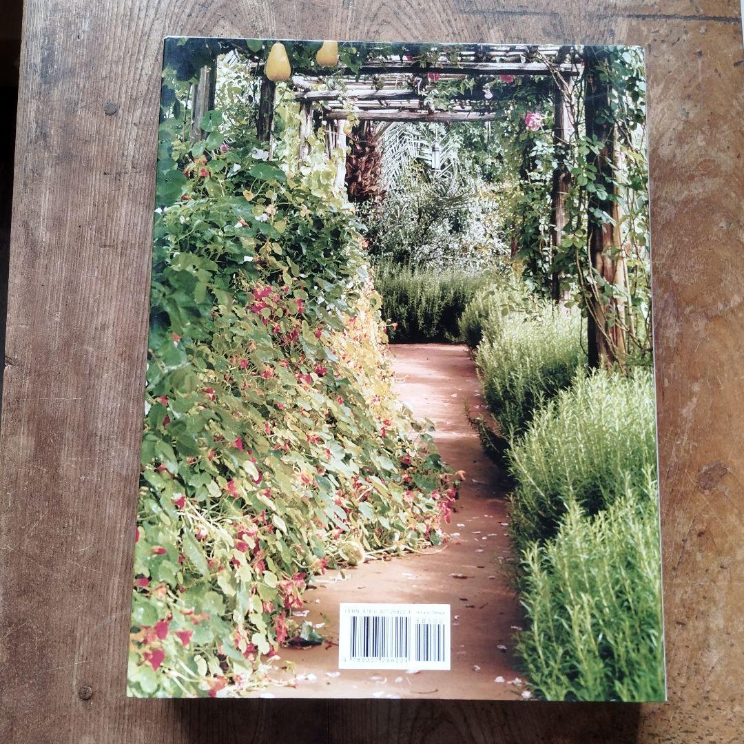 VOGUE LIVING HOUSES GARDENS PEOPLE　洋書