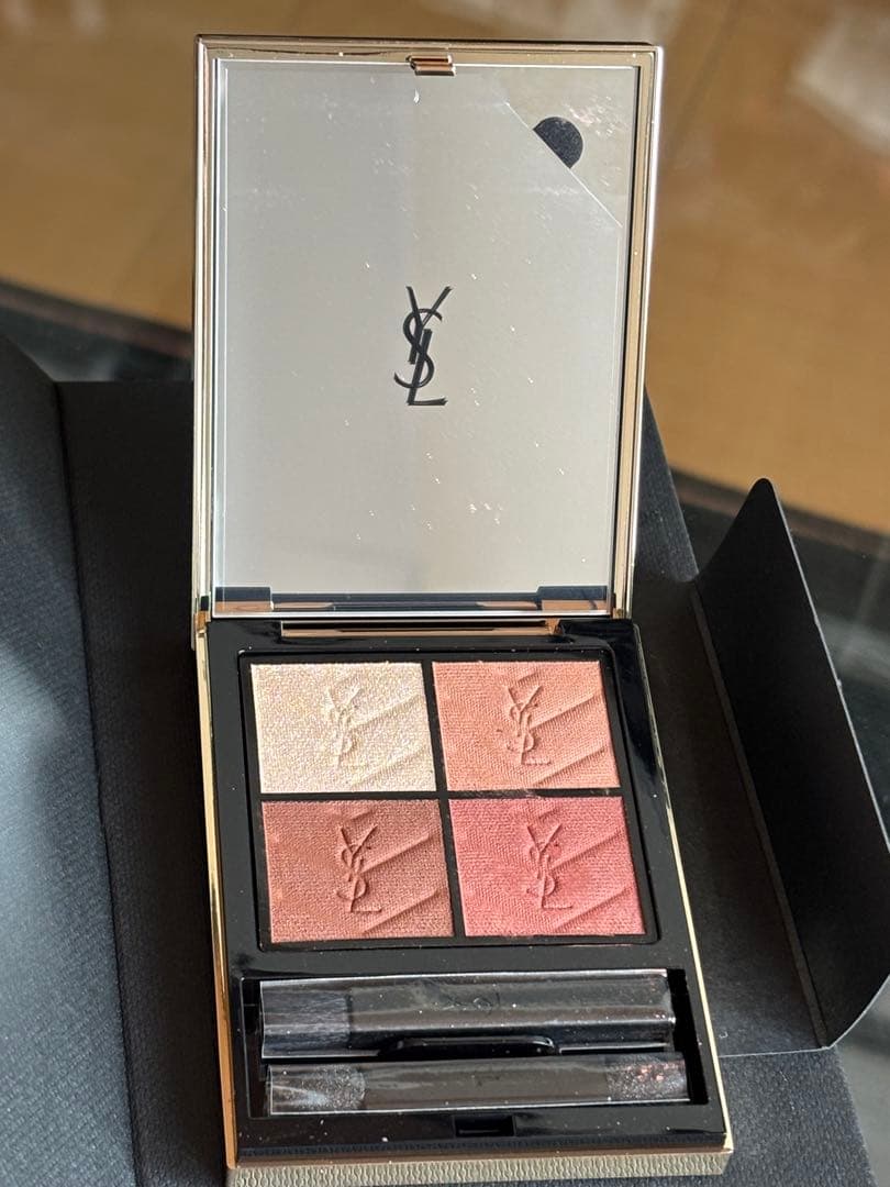 YSL クチュールミニ クラッチ200・ザインクス ヴィニルクリーム440