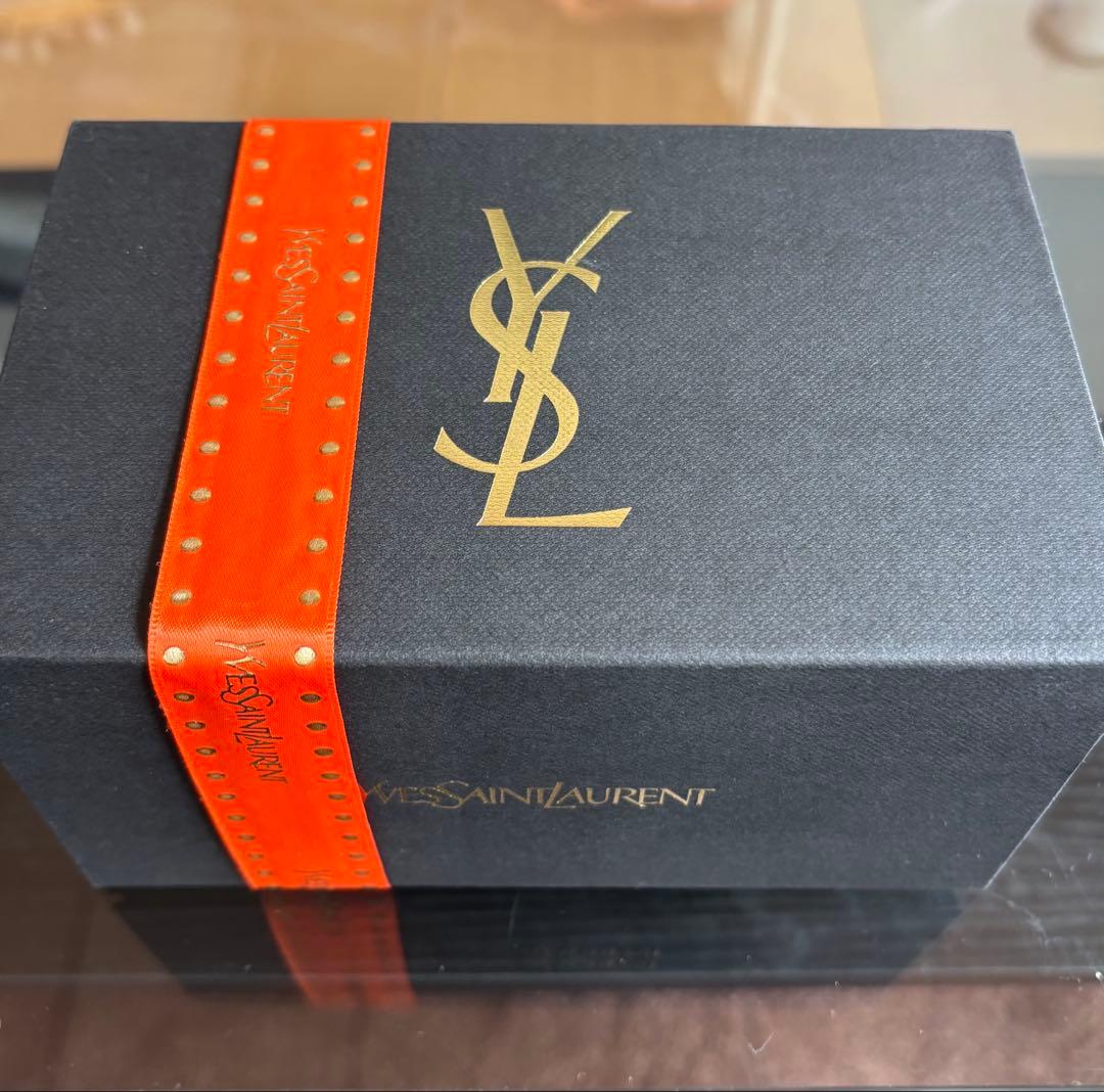 YSL クチュールミニ クラッチ200・ザインクス ヴィニルクリーム440
