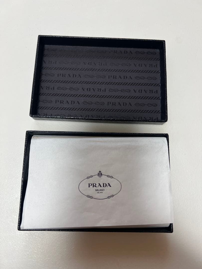 PRADA バレッタ