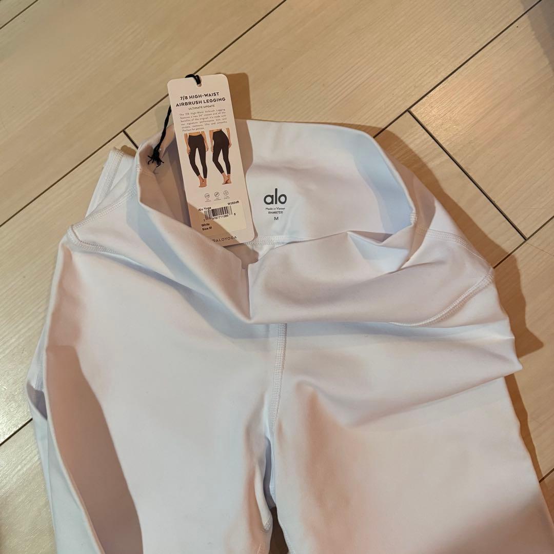 alo yoga タイツ　　　/正規品