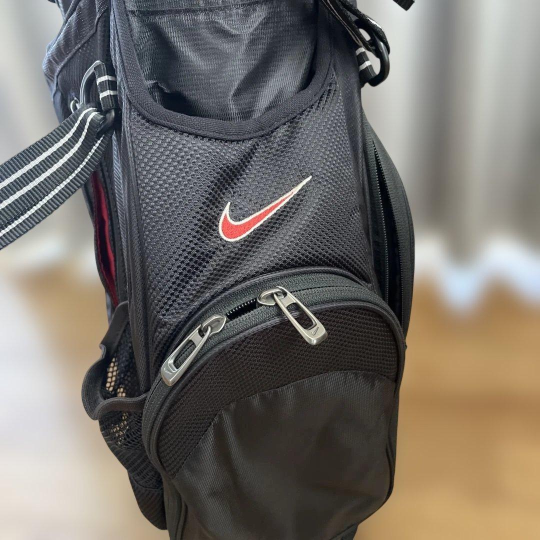 赤ロゴNike ブラック キャディバッグ　スタンド付