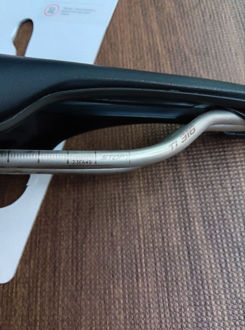 セライタリア　サドル　SLRBOOST　SUPERFLOW TI316 158