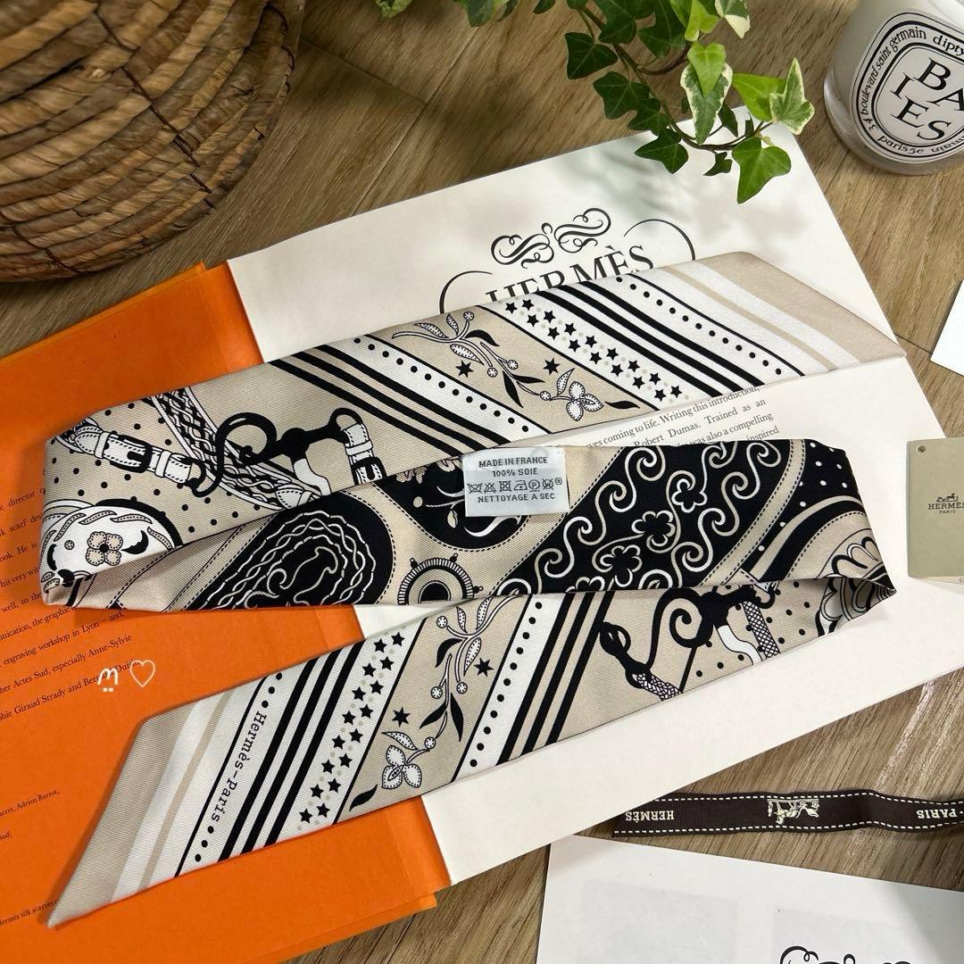 HERMES　エルメス　ツイリー　アマゾンの祭典バンダナ　25SSシルクスカーフ