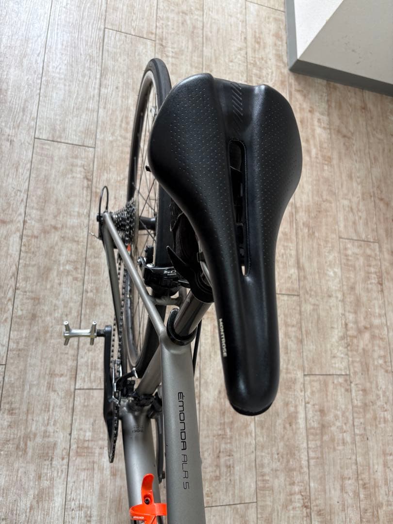 Trek Emonda ALR 5 ロードバイク