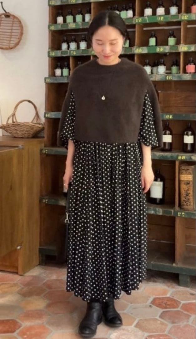 BEARDSLEY ファーニットポンチョ