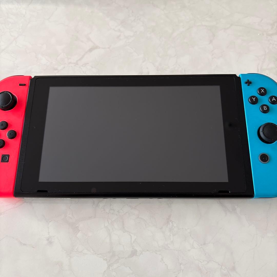 【美品】Nintendo Switch 本体【即発送】