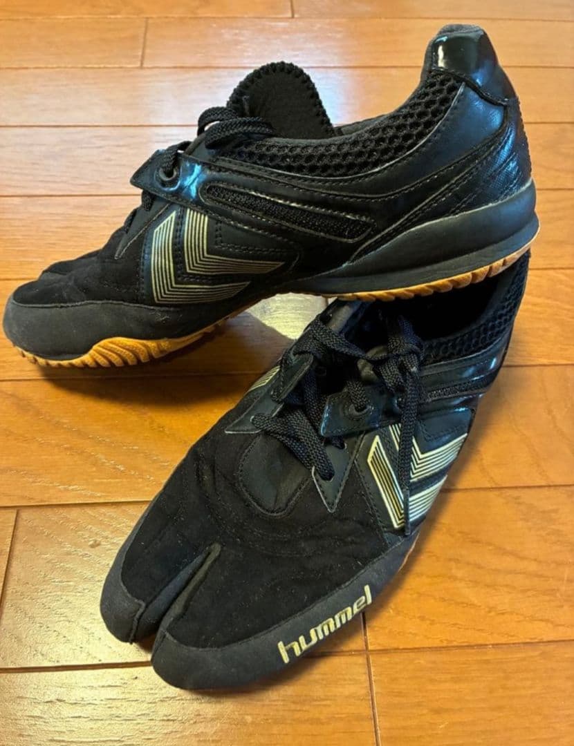 限定タイムセール！ブランカーレ　hummel フットサルシューズ 黒　26.0