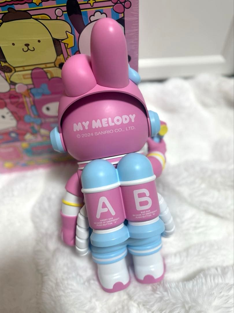 POP MART MEGA 400% SPACE MOLLYマイメロサンリオ