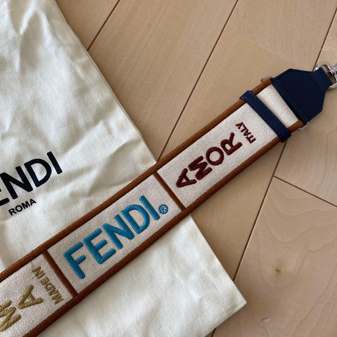 FENDI ストラップユー　新品同様品