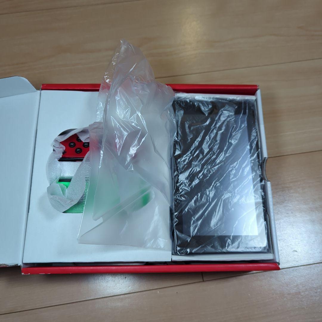 Nintendo Switch グリーン/レッド 本体