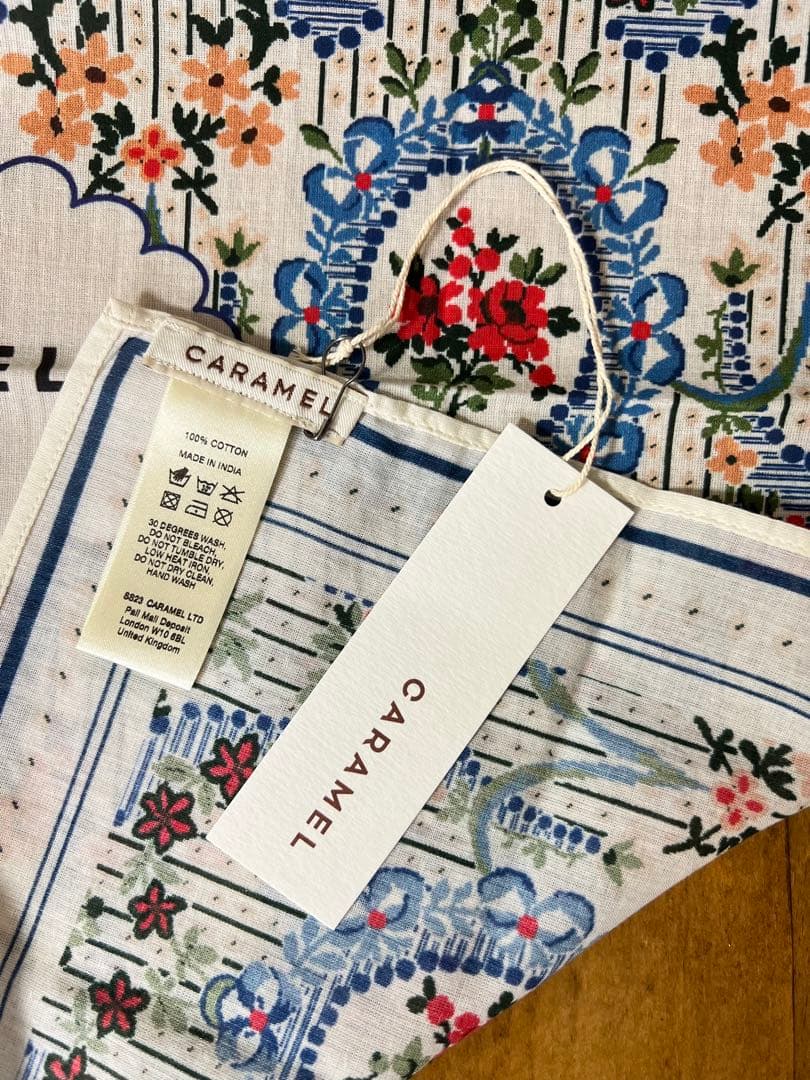 まもなく終了‼︎《新品・タグ付》CARAMEL OSAKA POP-UP スカーフ
